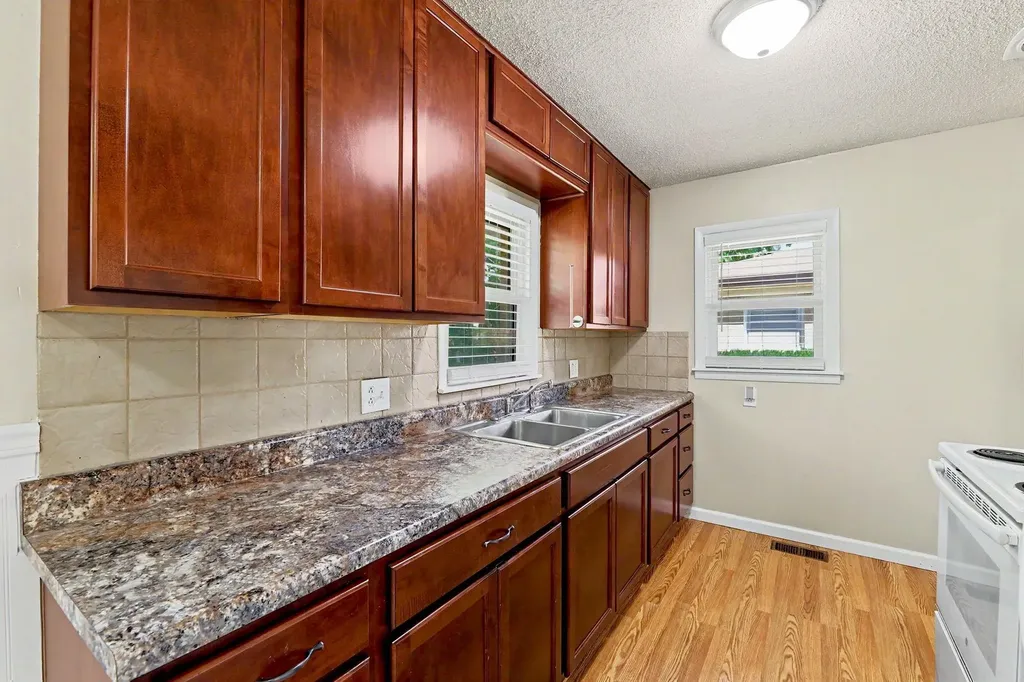 733 W Anita Wichita KS 67060