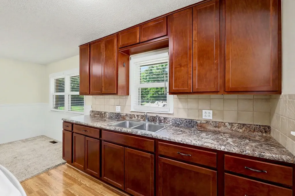 733 W Anita Wichita KS 67060