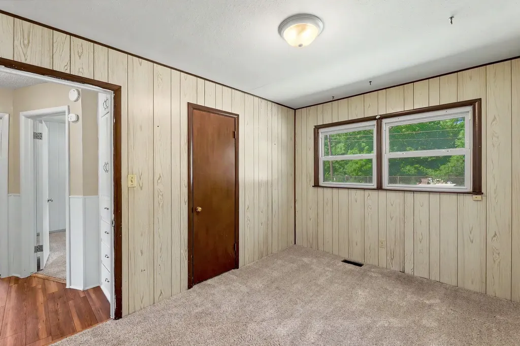 733 W Anita Wichita KS 67060