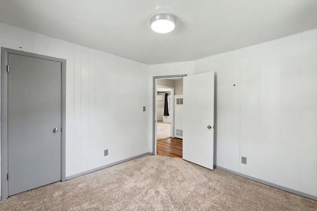 733 W Anita Wichita KS 67060
