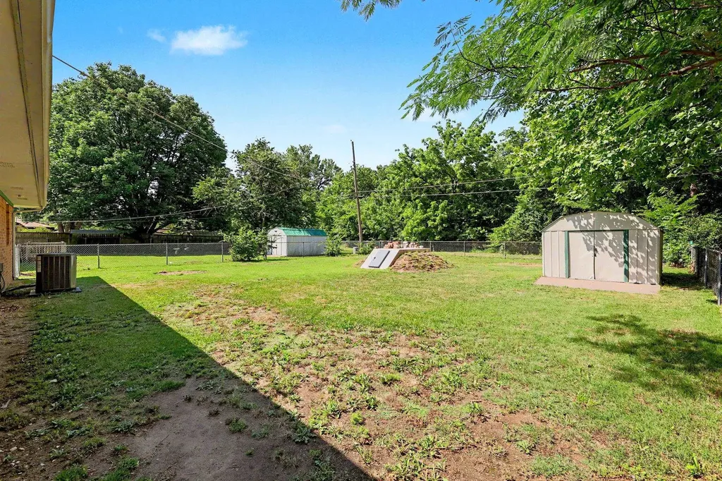 733 W Anita Wichita KS 67060