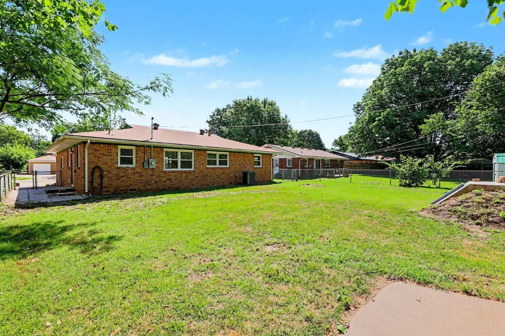 733 W Anita Wichita KS 67060