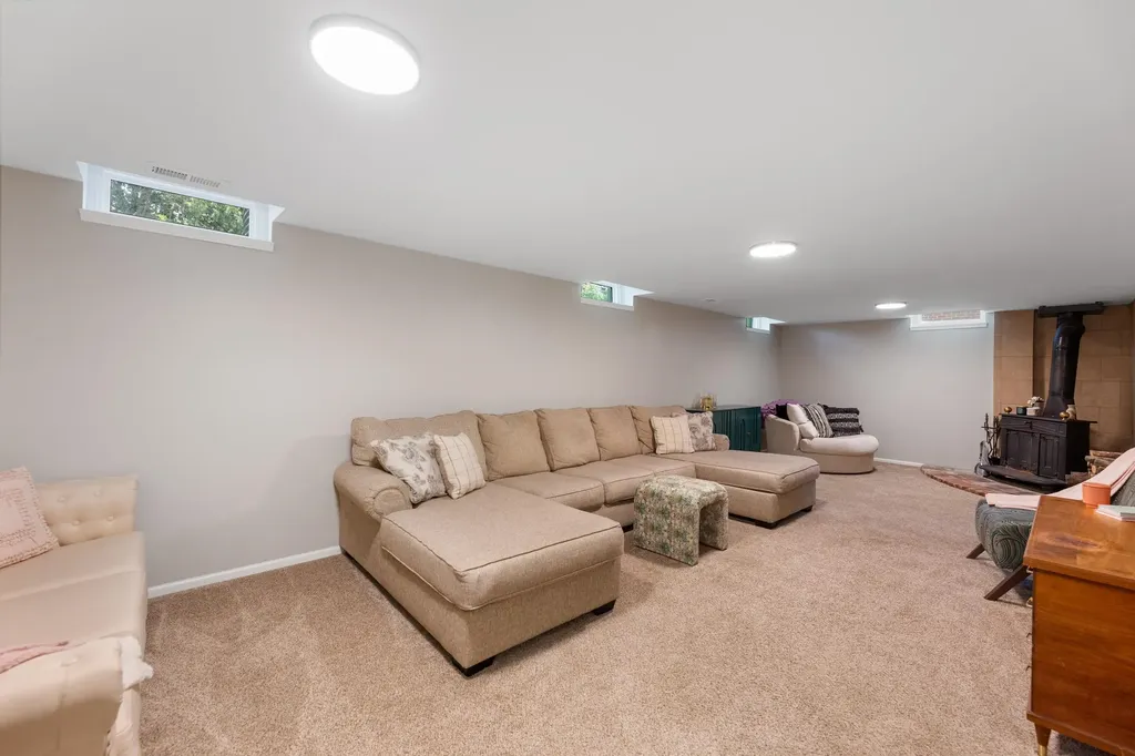852 N Caddy Lane Wichita KS 67212