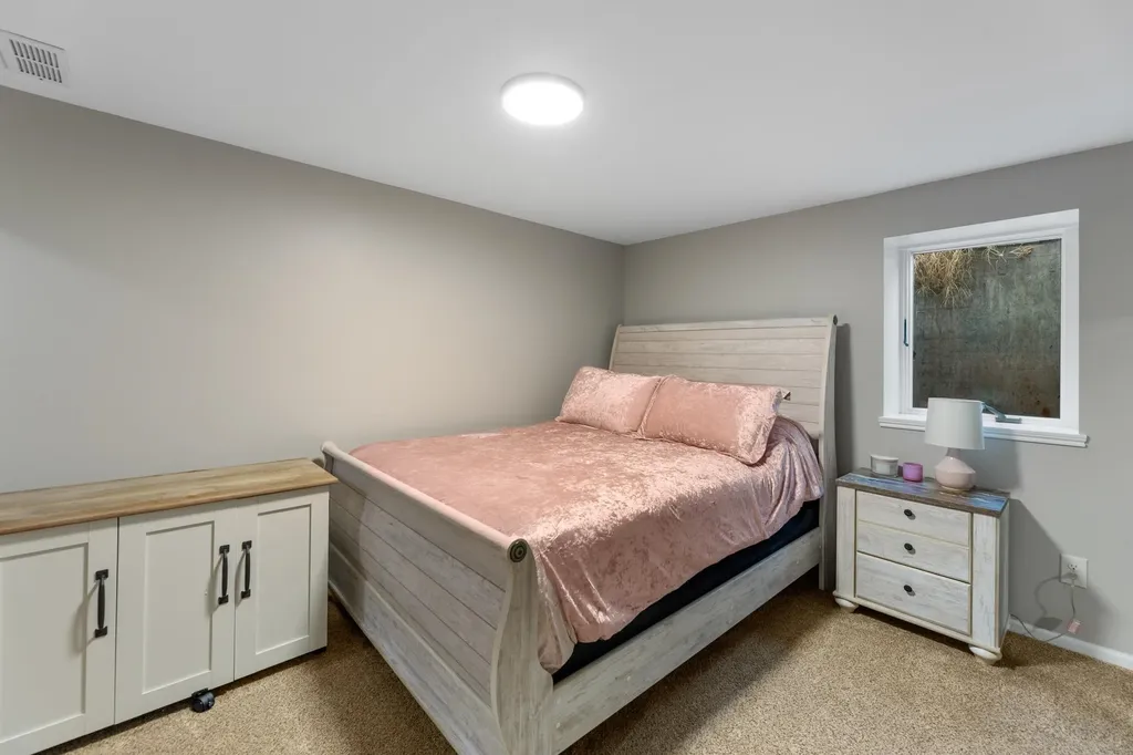 852 N Caddy Lane Wichita KS 67212