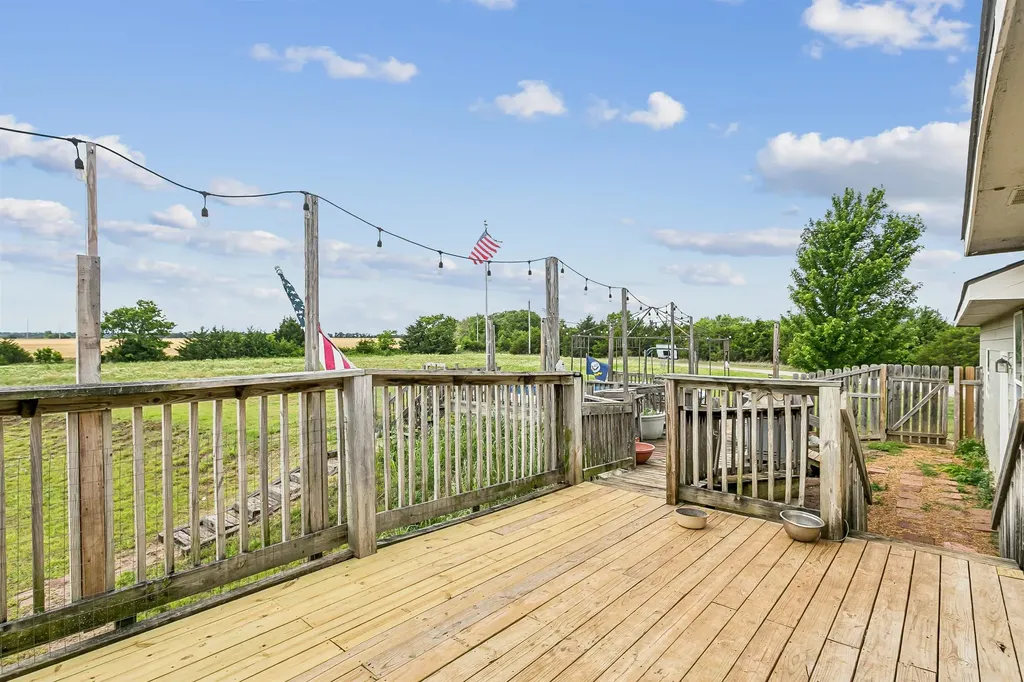 13086 SW 230th Douglass KS 67039-0000