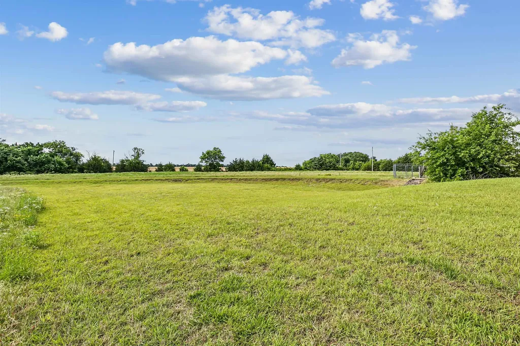 13086 SW 230th Douglass KS 67039-0000