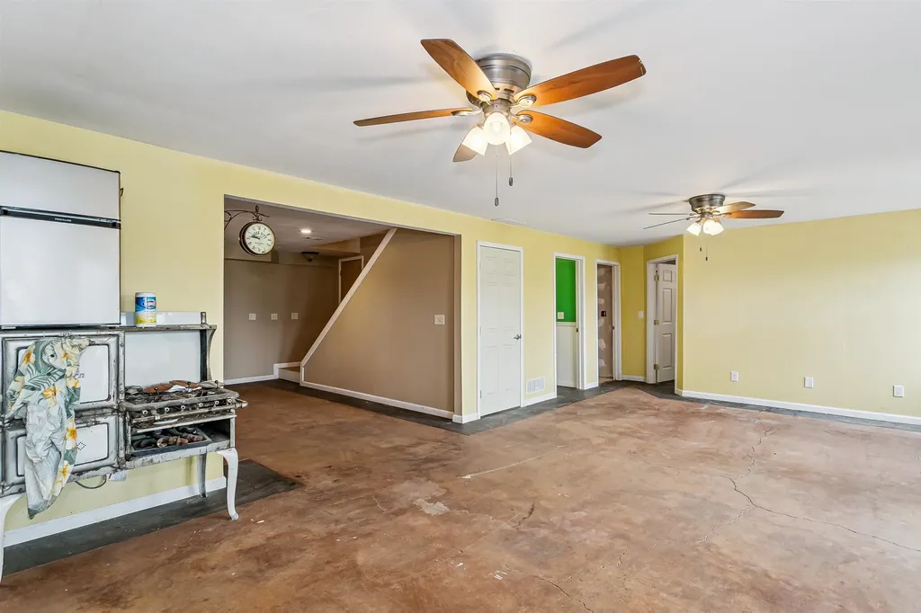 13086 SW 230th Douglass KS 67039-0000