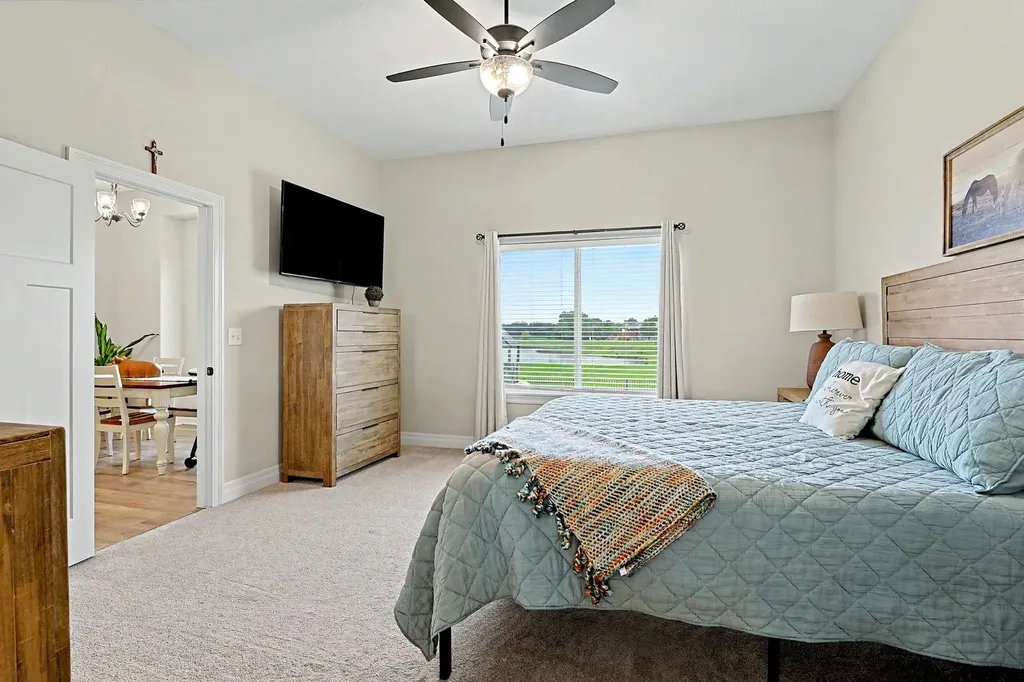 2104 E Highridge Street Park City KS 67219