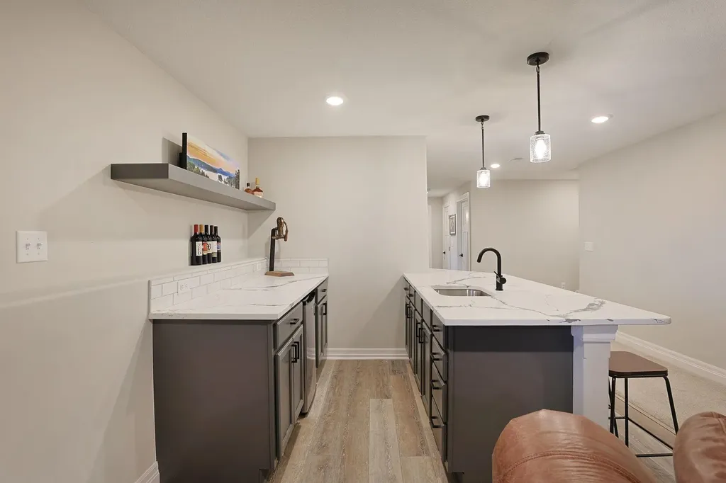 2104 E Highridge Street Park City KS 67219