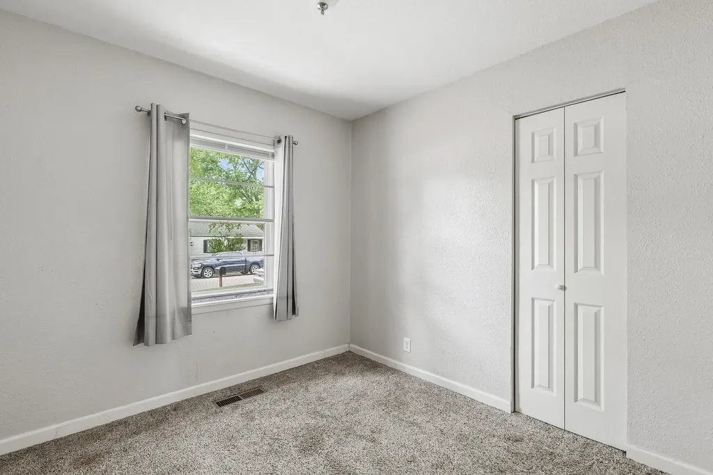 6212 N West Park View Street Park City KS 67219