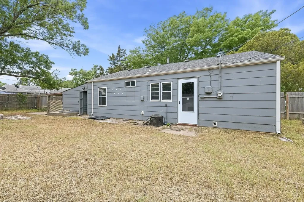 6212 N West Park View Street Park City KS 67219