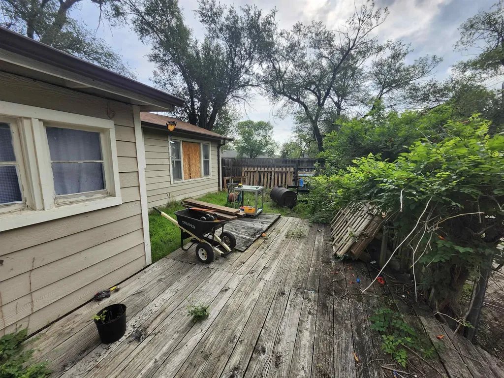 4223 W Zoo Boulevard Wichita KS 67212