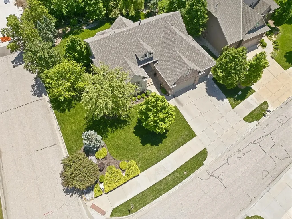 714 N Deerfield Court Andover KS 67002