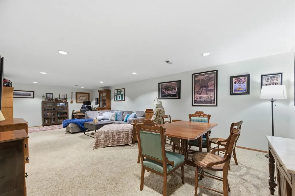 2711 N Parkdale Wichita KS 67205