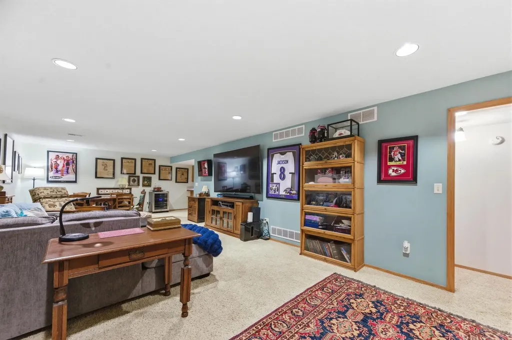2711 N Parkdale Wichita KS 67205