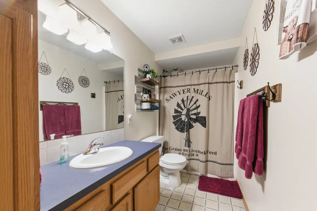 2711 N Parkdale Wichita KS 67205