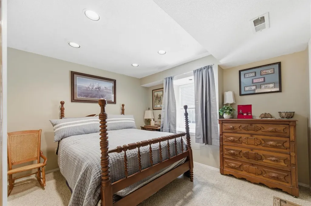 2711 N Parkdale Wichita KS 67205
