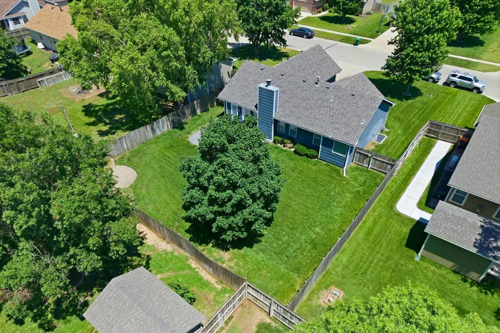 2711 N Parkdale Wichita KS 67205