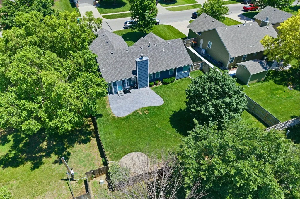 2711 N Parkdale Wichita KS 67205