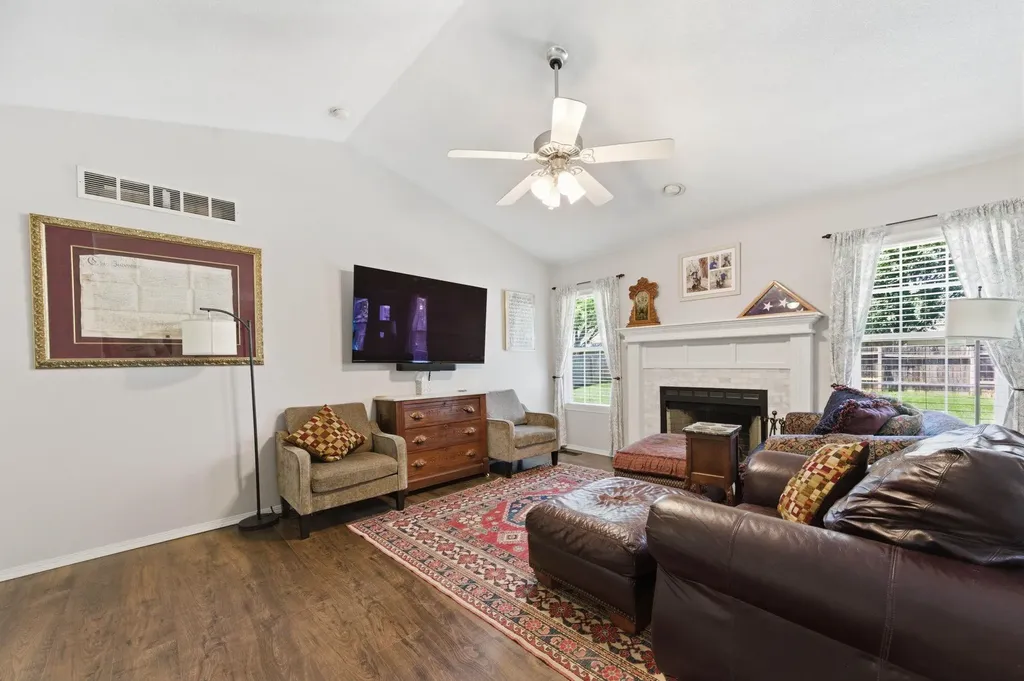 2711 N Parkdale Wichita KS 67205