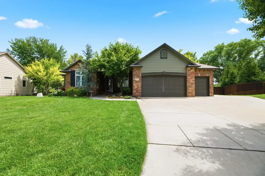 3845 N Lakecrest Court Wichita KS 67205