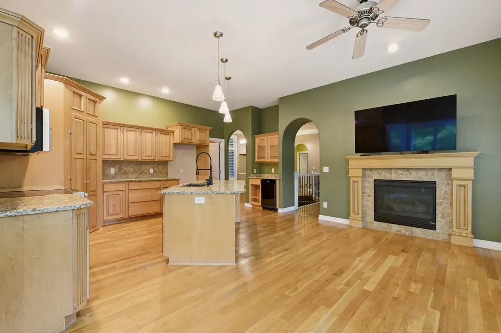 3845 N Lakecrest Court Wichita KS 67205