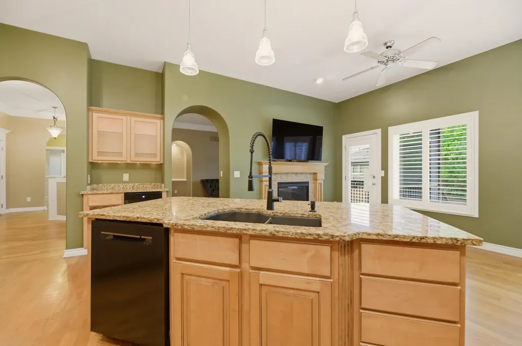 3845 N Lakecrest Court Wichita KS 67205