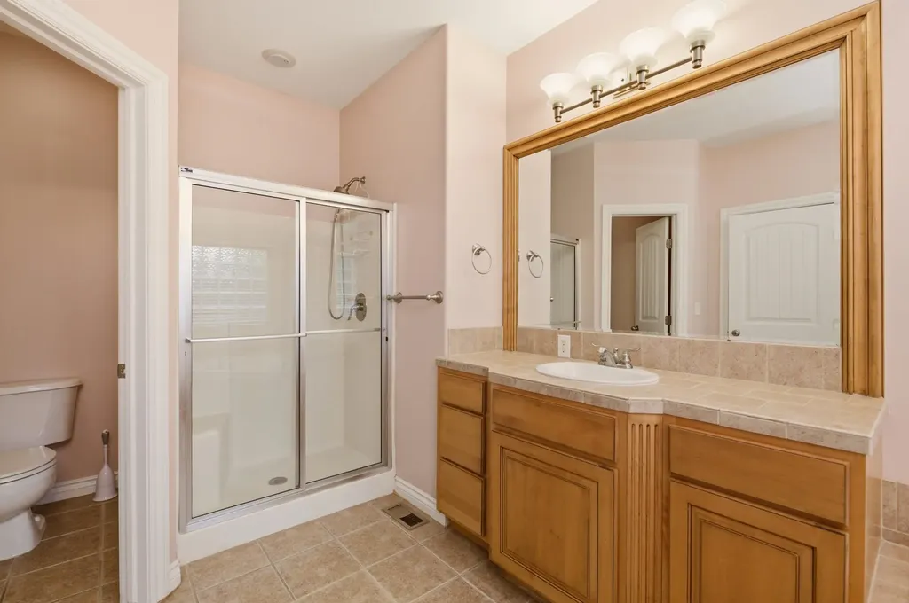 3845 N Lakecrest Court Wichita KS 67205