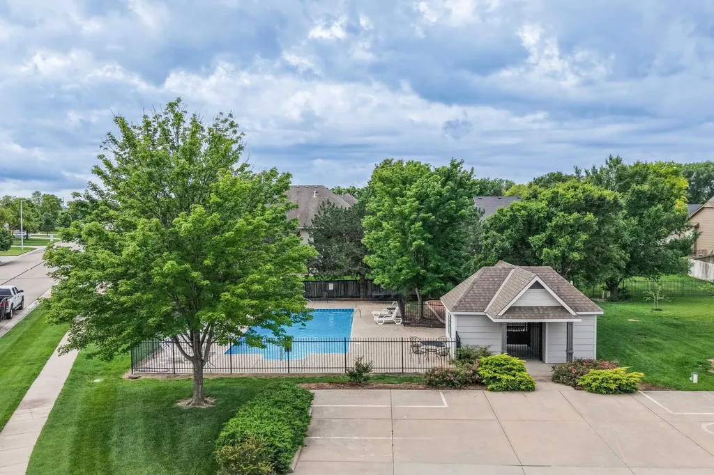 3845 N Lakecrest Court Wichita KS 67205