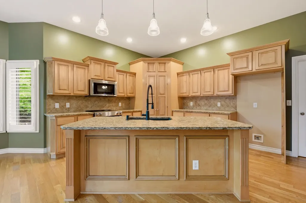 3845 N Lakecrest Court Wichita KS 67205