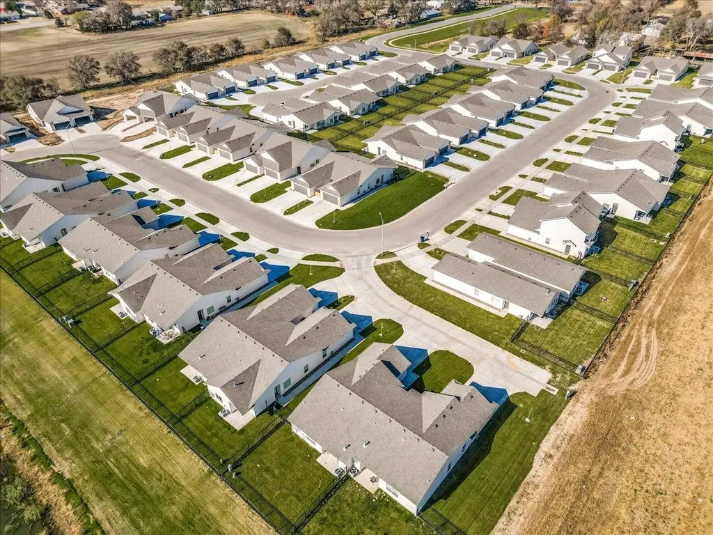 4325-4327 N Sandplum Street Wichita KS 67205