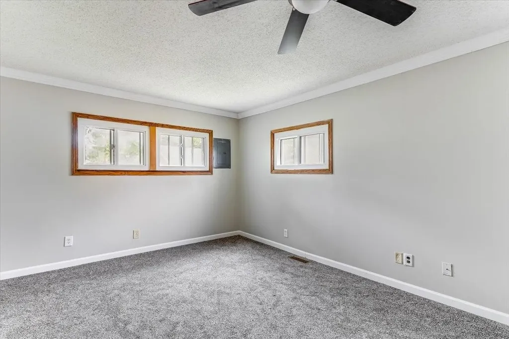 313 E Lincoln Wellington KS 67152