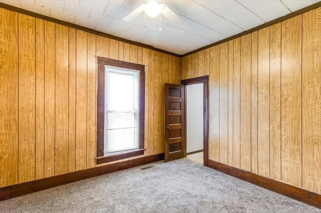 313 E Lincoln Wellington KS 67152