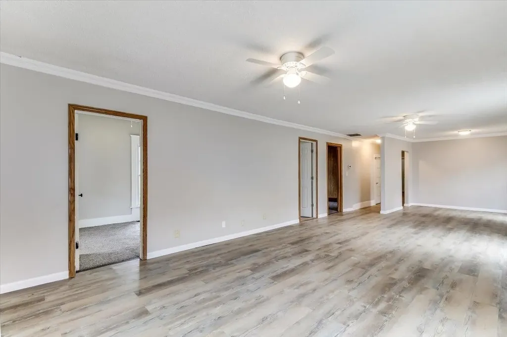 313 E Lincoln Wellington KS 67152