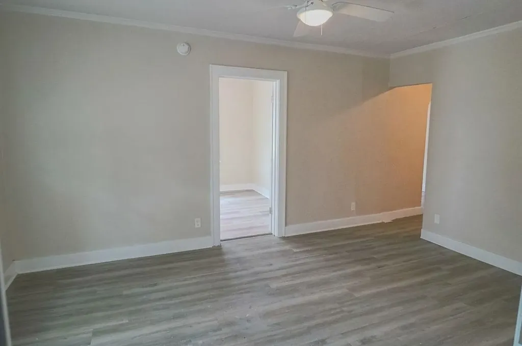 306 E Pine Wichita KS 67214