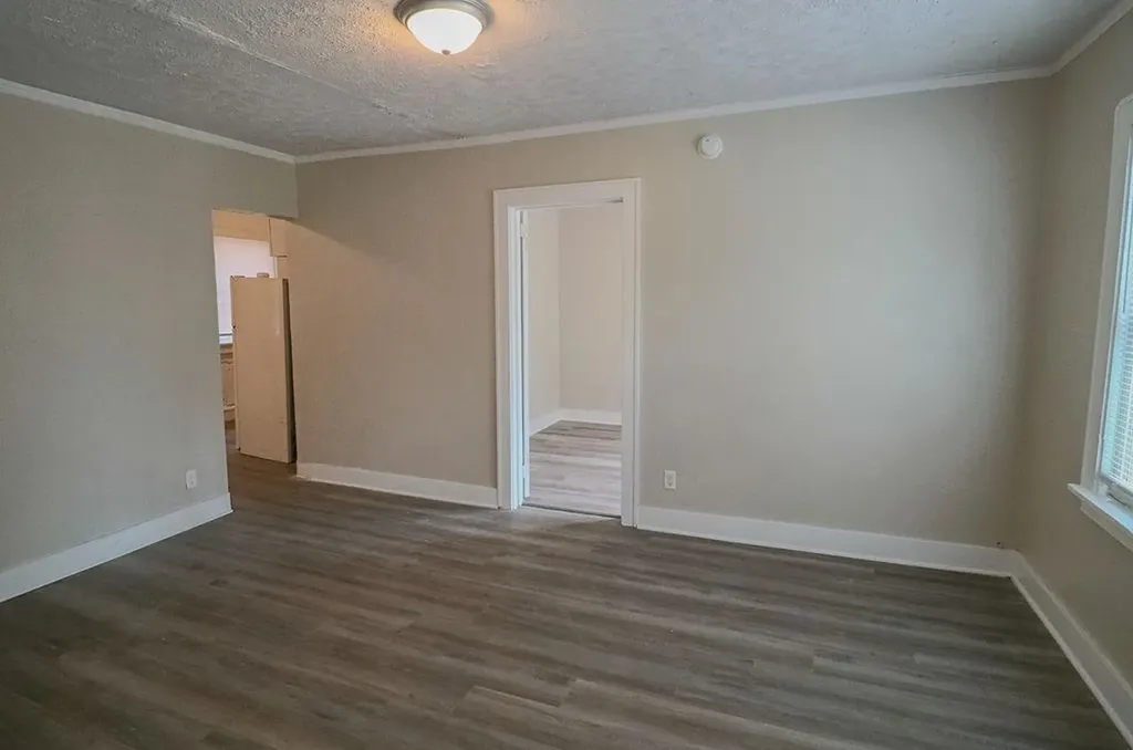 306 E Pine Wichita KS 67214