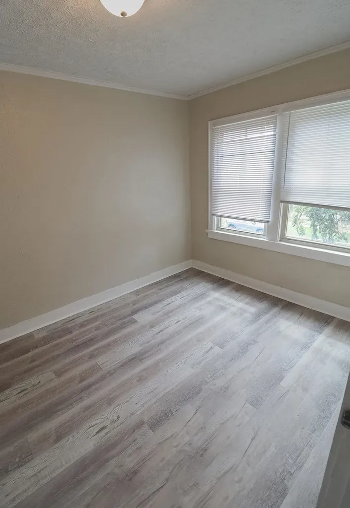 306 E Pine Wichita KS 67214