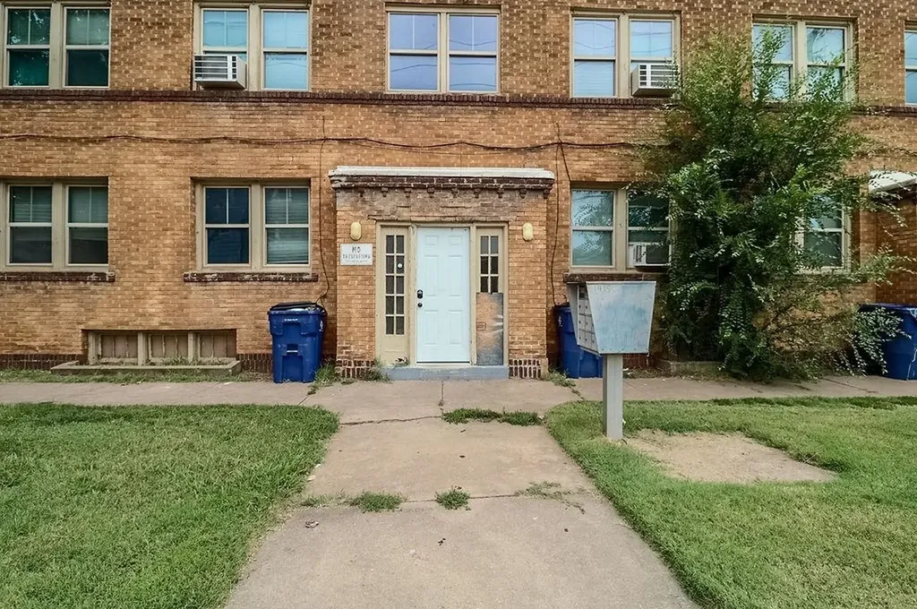 306 E Pine Wichita KS 67214