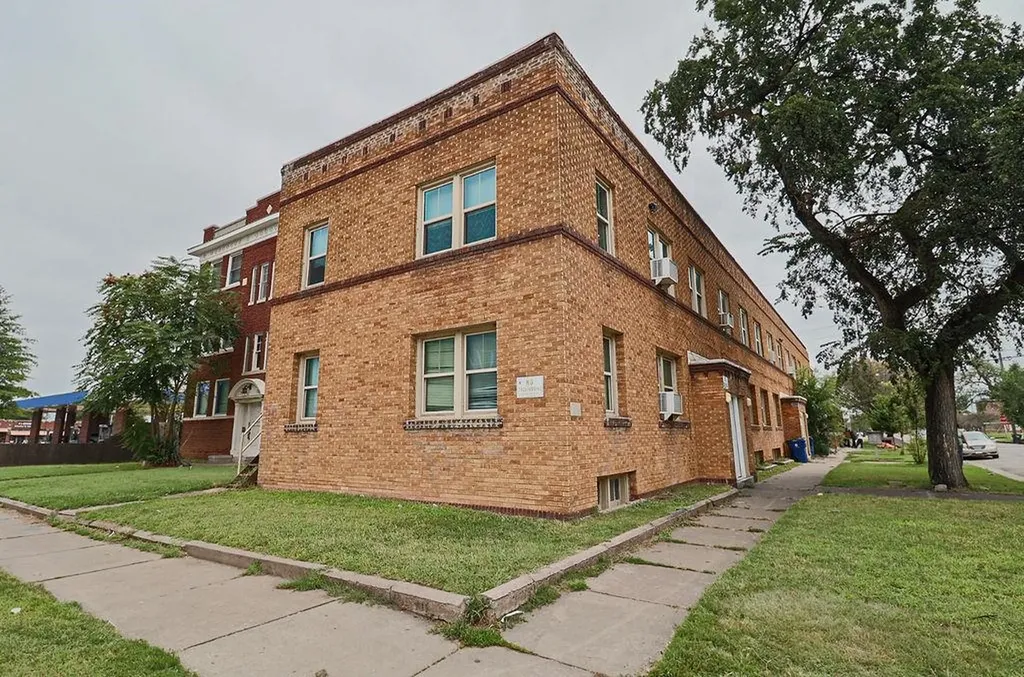 306 E Pine Wichita KS 67214