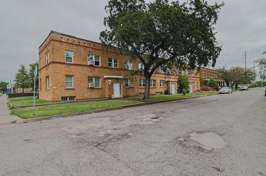 306 E Pine Wichita KS 67214