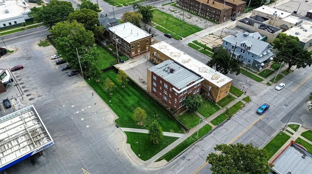 306 E Pine Wichita KS 67214