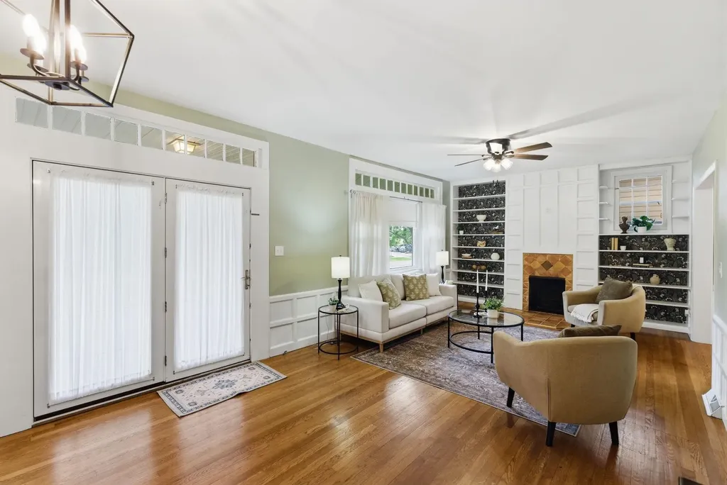 3226 E Country Club Place Wichita KS 67208