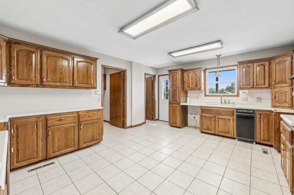 10215 E June Drive Derby KS 67037