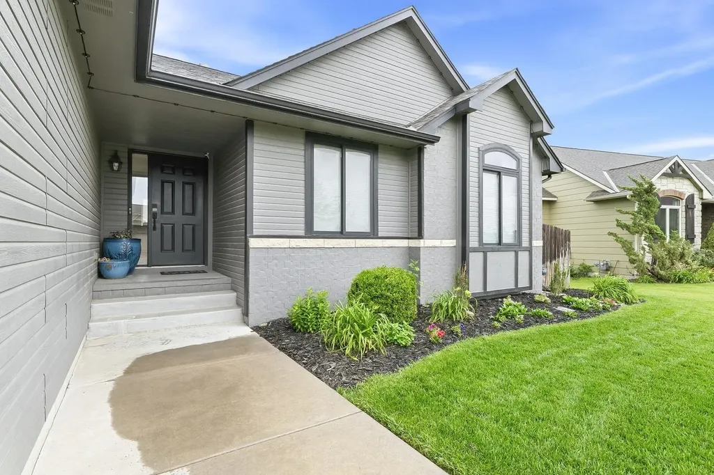 8525 W Candlewood Court Wichita KS 67205