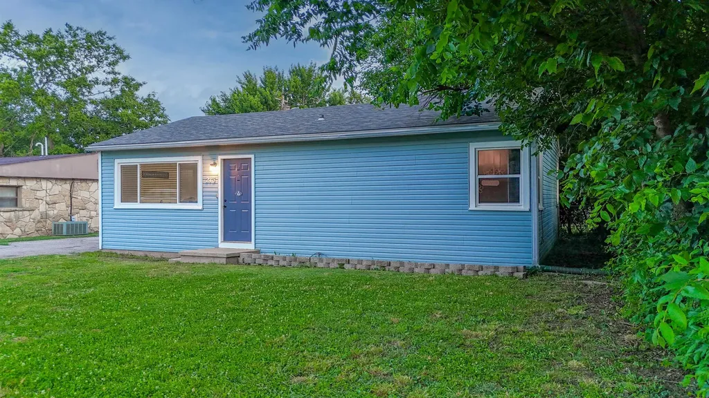 213 E Radio Lane Arkansas City KS 67005
