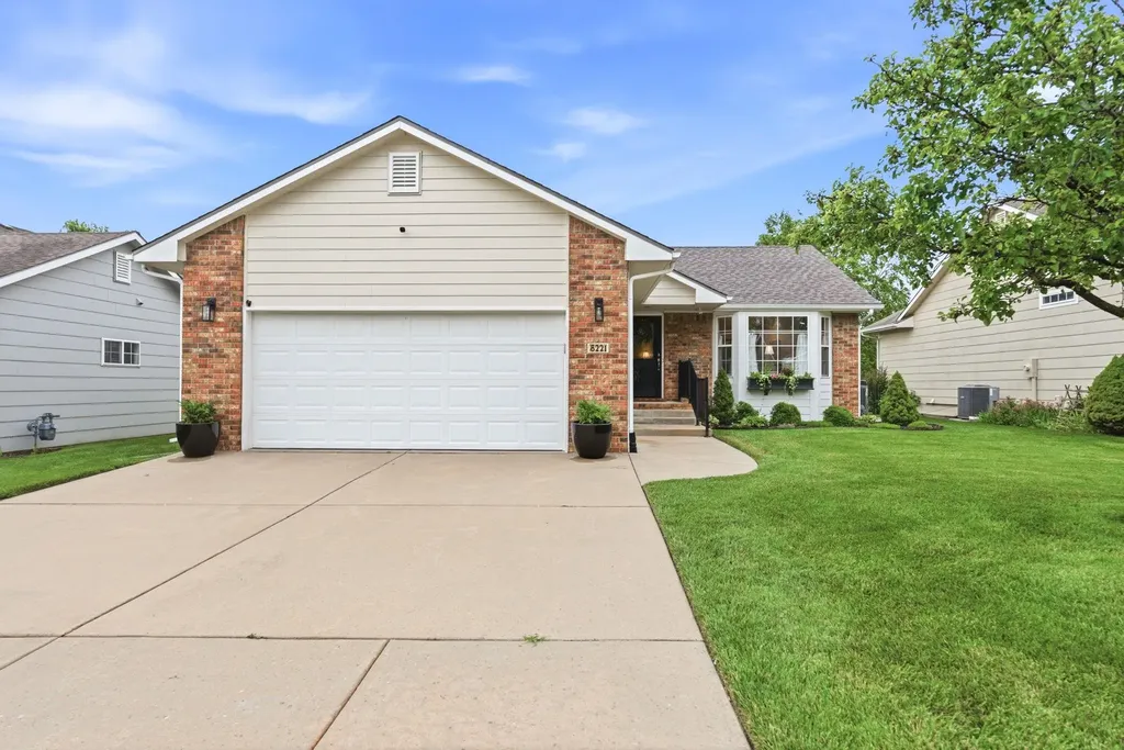 8221 W Thurman Street Wichita KS 67212