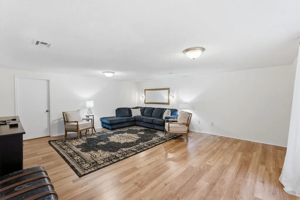 8221 W Thurman Street Wichita KS 67212