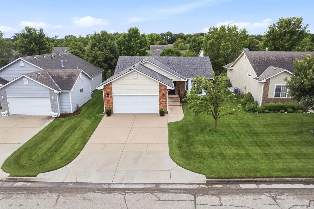8221 W Thurman Street Wichita KS 67212