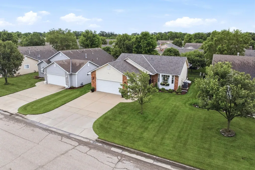 8221 W Thurman Street Wichita KS 67212