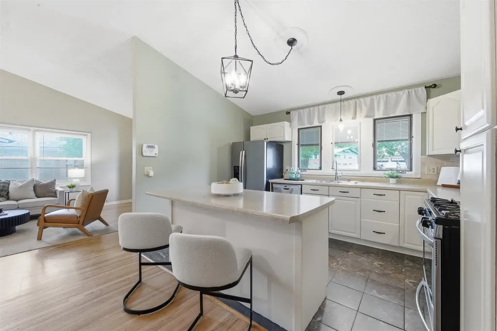 5919 Memphis Street Bel Aire KS 67220